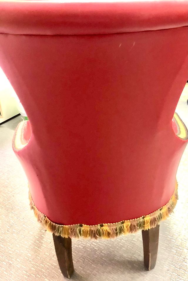 Sillón vintage de color rojo Decoración
