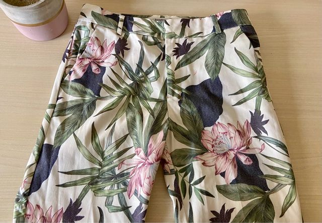 Pantalón pitillo de Stradivarius