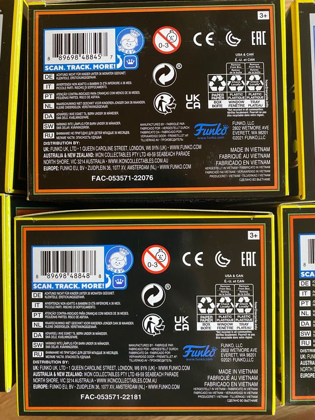 PACK FUNKOS BLACK LIGHT