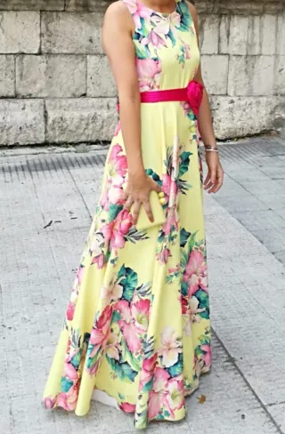 vestido amarillo con flores