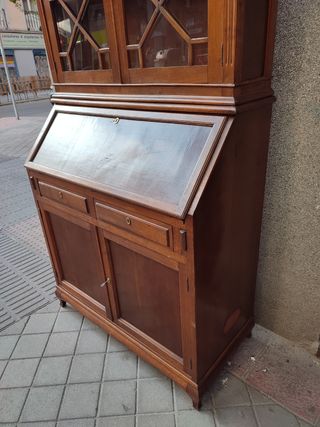 bureau con vitrina. escritorio