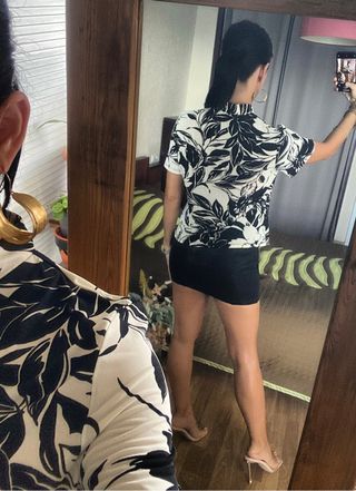Nuevo top floral cuello mao Cappuccini talla L