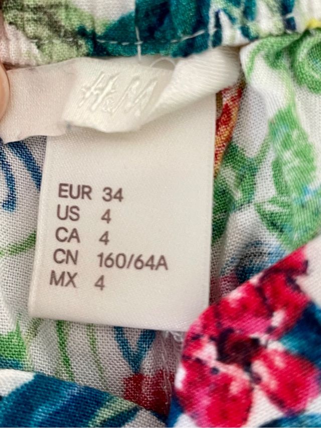 Pantalón corto flores