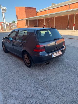 Volkswagen Golf 2003