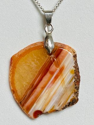 Colgante con agata naranja y cadena plata ley 925