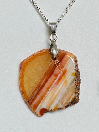 Colgante con agata naranja y cadena plata ley 925
