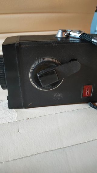 vecchia cinepresa a manovella