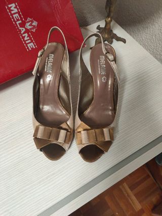 sandalia oro y bronce