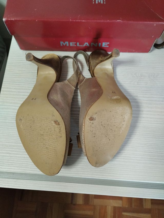 sandalia oro y bronce