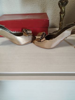 sandalia oro y bronce