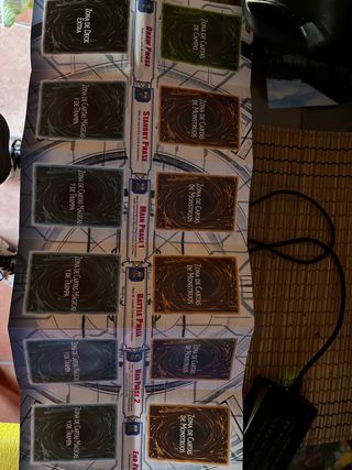 Cartas Yi Gi Oh con tablero