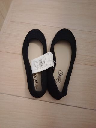 NUEVAS,con la etiqueta aún.