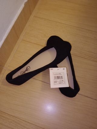 NUEVAS,con la etiqueta aún.