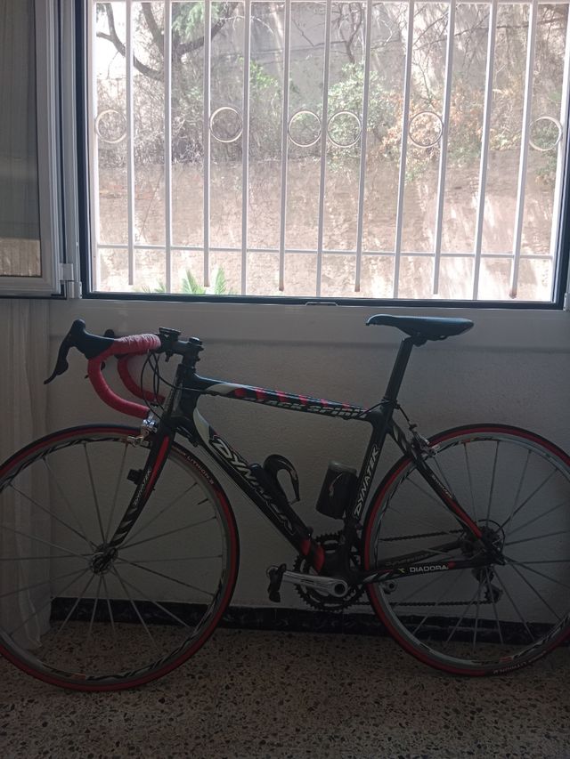 bicicleta carbono. Carretera