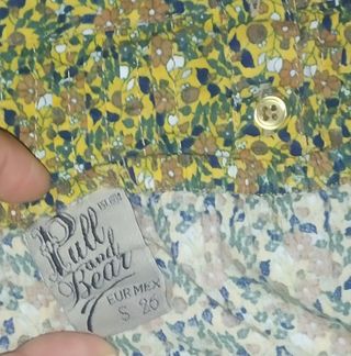 Mono corto floral. De Pull & Bear.