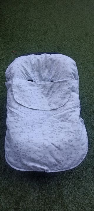 PORTABEBES para carro o coche grupo 0