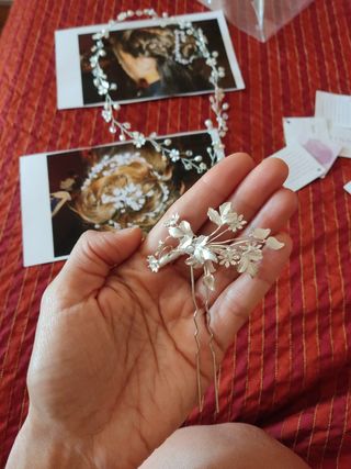 Tocado joya e hilo de plata marca PINA.