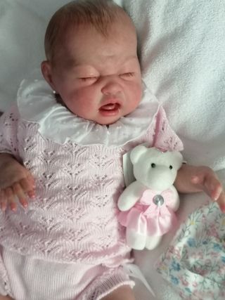 bebe reborn boca abierta y llanto