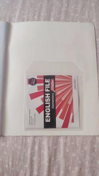 Libro de inglés. English File.