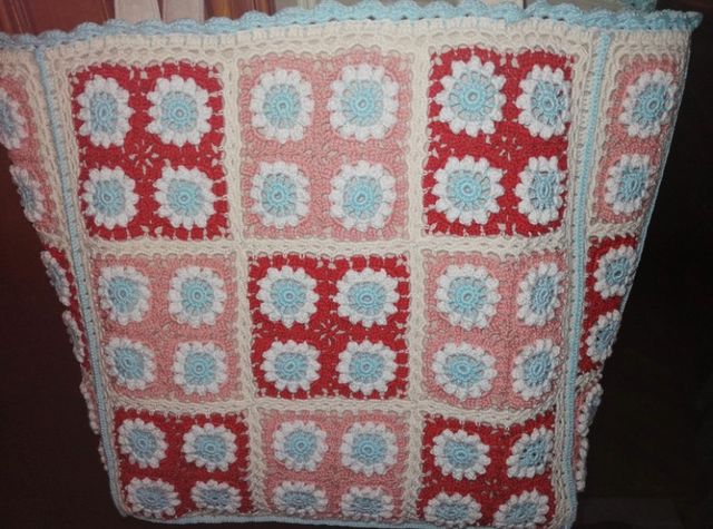 Borsa fatta a mano all'uncinetto