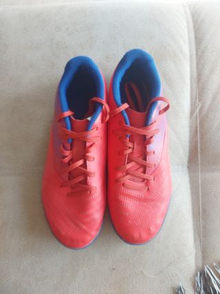 botas fútbol seminuevas Decathlon