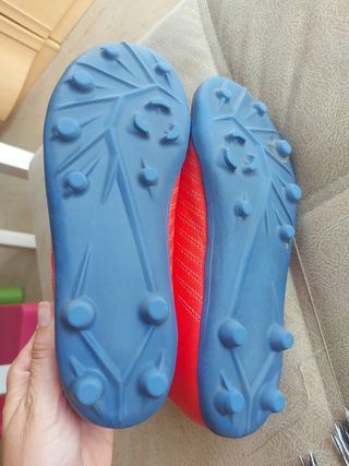 botas fútbol seminuevas Decathlon