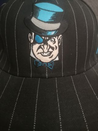 gorra New Era Penguin Batman