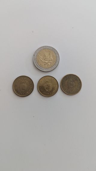 lote de monedas de Argentina