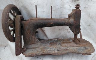 Máquina de Coser de Hierro Antigua 1780