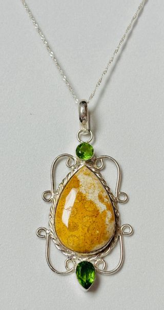Colgante coral fosil gemas y cadena plata ley 925