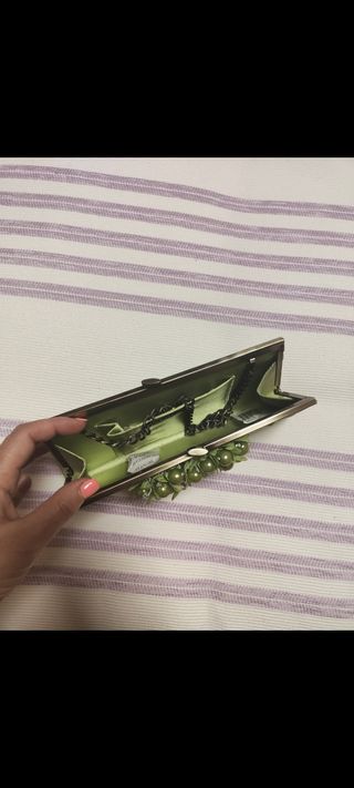 Cartera de mano verde lima