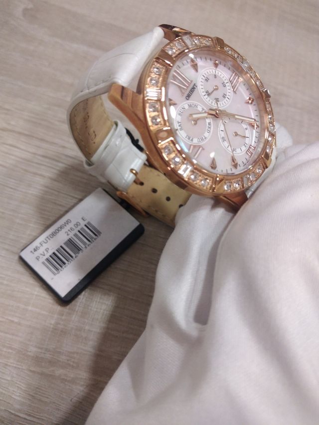 Reloj Orient mujer 37mm, esfera nácar