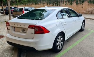 Volvo S60 2011. D3 Kinetic