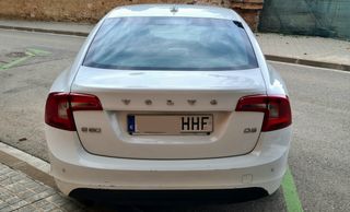 Volvo S60 2011. D3 Kinetic