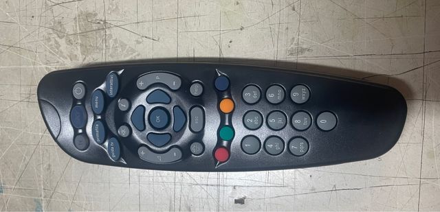 Telecomando decoder Sky