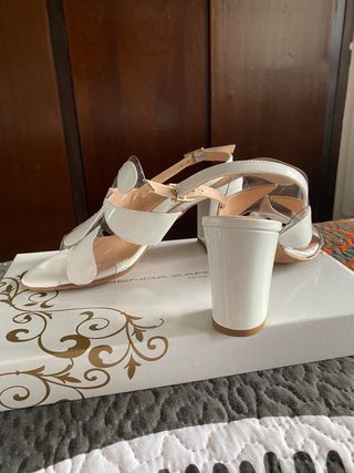 Sandalia blanca evento fiesta