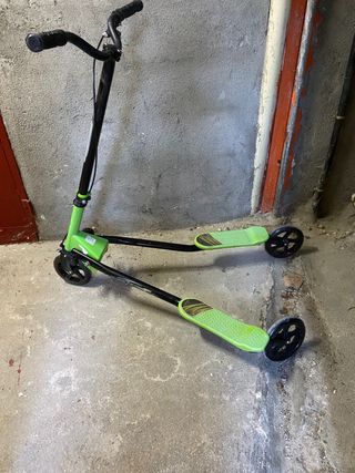 Patinete tres ruedas