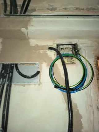 REFORMAS Y ELECTRICISTA TODO TIPO DE INSTALACION