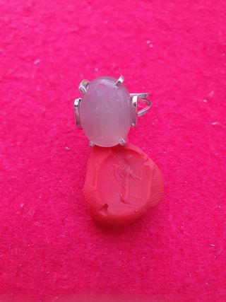 anillo de plata con entalle grabado