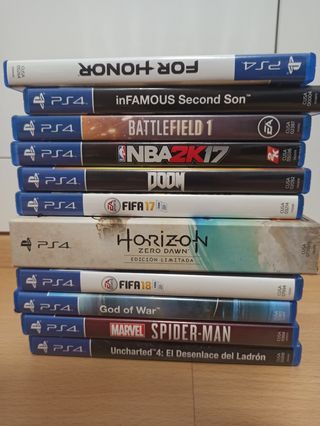 PlayStation 4 slim/ PS4 con dos mandos + 11 juegos