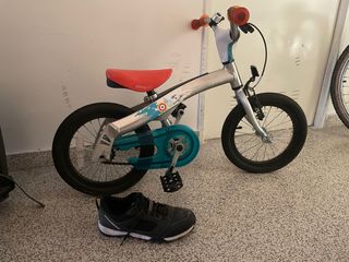 Bicicleta infantil + ¡Regalo!