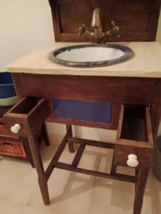 Mueble lavabo antiguo