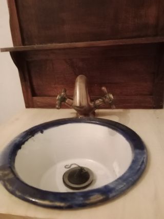Mueble lavabo antiguo