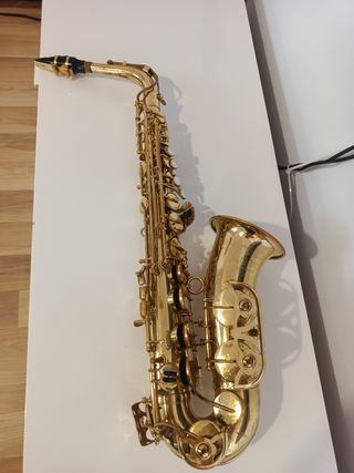 Saxo alto yanagisawa , sonido espectacular.