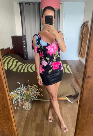 Top flores hombros descubiertos Berel talla L/XL