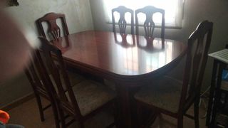 Conjunto mesa y sillas