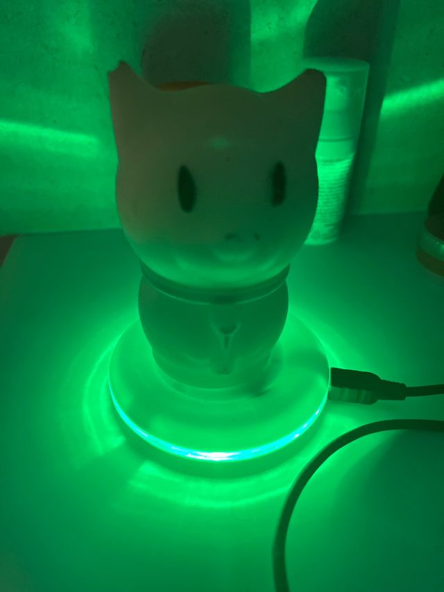 Lámpara gato nocturna