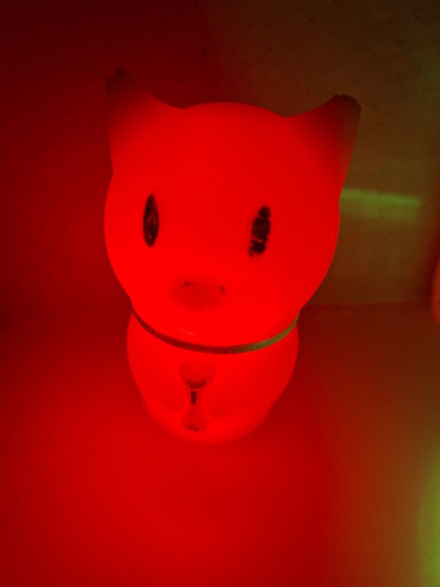 Lámpara gato nocturna