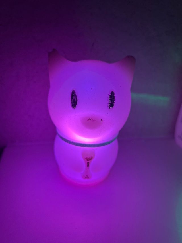 Lámpara gato nocturna