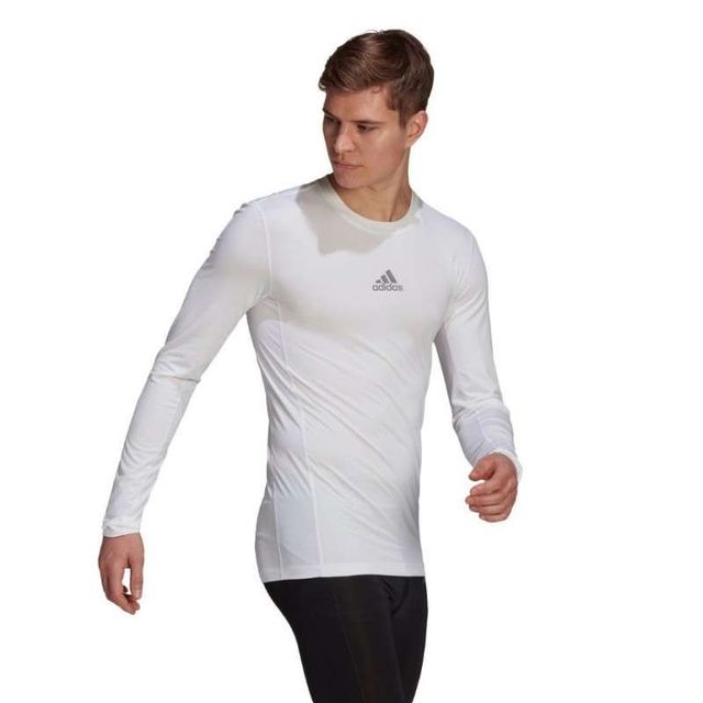 Camiseta Técnica Adidas Techfit Top Long Sleeve.
